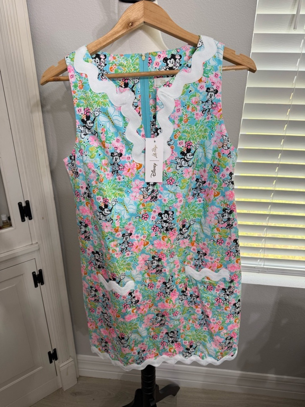 Lilly Pulitzer Hearts Disney Romey Shift Romper - Picture 4 of 6